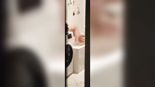 Freundin beim Baden heimlich gefilmt