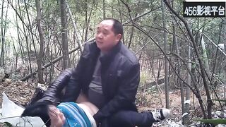 Bareback oriental BBW Prostitute Outside
