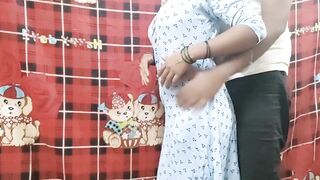 19 year old साल की फूल जैसी नाजूक कामवाली लड़की के साथ