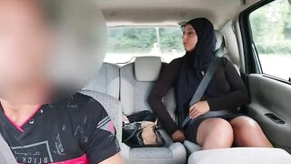 Taxi Driver Fucks sexsual married Muslim bimbos.. she