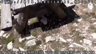 Je me fais demonter le cul par un inconnu en pleine foret !!
