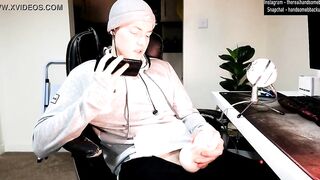 Masturbating While On The Phone With chick