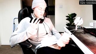 Masturbating While On The Phone With chick