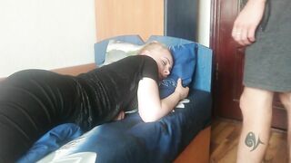 La badante ucraina si sveglia e si fa sborrare inside bocca