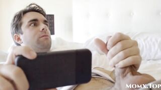 Habe meine Stiefschwester im Bett unserer Eltern gefickt