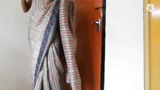 Kapde press karne ke bahane se Bae Bhabi ko choda dewar ne