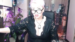 Kinky dancing of luxurious old whore & her gaping vagina.!.