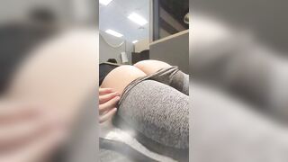 Slo Mo Fun Booty Boucing at Work !!