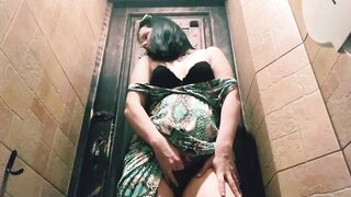 Dark Haired masturbates into a outdoors restaurant and jizzes Goddess