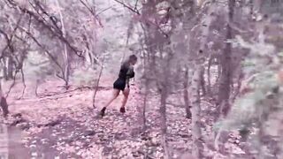 Outdoor Anal nach Trail Walk gefickt - Huge Butt Mom