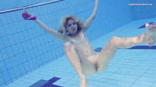 Absolute underwater blonde Bae Elena Proklova