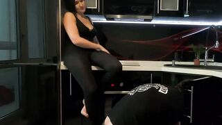 HEIBE mom NACHSTE TUR RIECHTE MICH ZUM SPERMA INSIDE IHR
