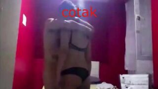 cotak turkish kameraya cekiyor