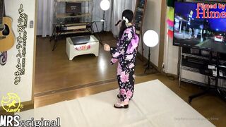 The moon right dancer