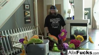 Surreal Swing solo with Alix Lynx inside her daisy dukes