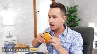 (Lulu Chu) Steals (Van Wyldes) Burger Inside An Attempt To