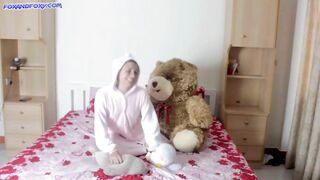 Stepfather fucks sleeping daughter into butt - anal jizzed