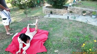 Stranger unscrupulously fucks me inside outdoor