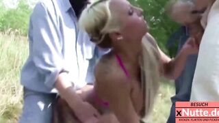 Gang Bang Nutte blast hot Draussen