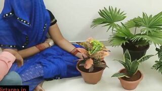 Phul Bechanee Wali Aurat Ko Do Hajaar Rupye Me Choda