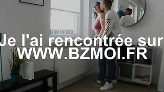 Antoine fait lamour a sa copine contre le radiateur et deva