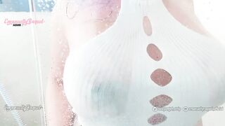 Goddess long titties and huge booty hispanic giving to you
