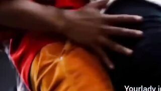 Love Sex Into moving Bus