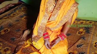 मॉम ने बेटे से बेटे से पीली साड़ी में इंडिया