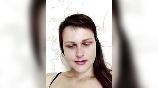 beauty Cougar Fun with Bf on Webcam