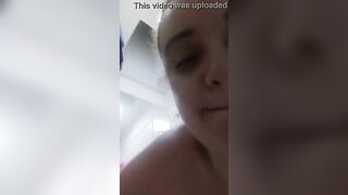 Sexsual cougar Toilet Selfie