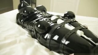 Total rubber enclosure tied and vibed