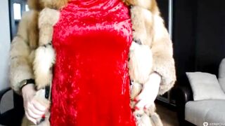 VENUS INSIDE FURS, or sexy cougar into a fur coat and with a cigarette!