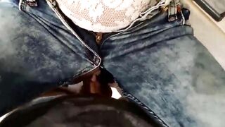 FRENCH - SCEUR BAISEE DANS UN JEAN SERRE DECHIRE