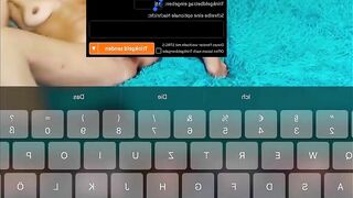 Redhotline fingert Fotze und Po vor Web Cam