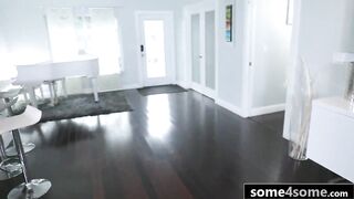 3 Mean Girls Compete For Stud's Long Penis - Skylar