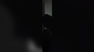 Tuga mamalhuda a gemer com o pau no cu