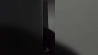 Tuga mamalhuda a gemer com o pau no cu