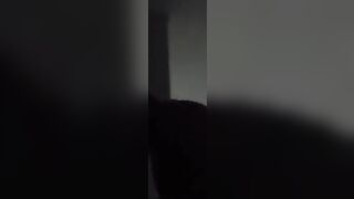 Tuga mamalhuda a gemer com o pau no cu