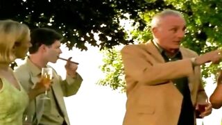 Encuentro a mi esposa follando con mi padre (Parte two)
