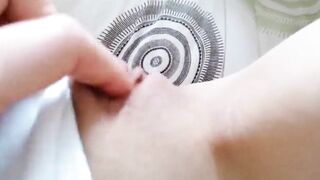 Rubbing her vagina on a Beauty see for my satisfaction