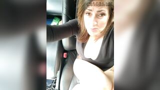 Hispanic cougar into Vehicle
