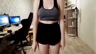 18YO MEISJE SLIKTE AL HET SPERMA EN WERD GENEUKT