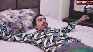 Ies Educated chick Ne Nokar Se Gaand Marvaayi
