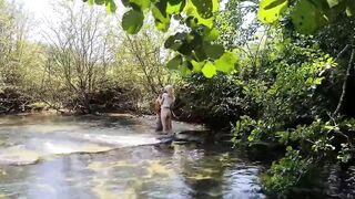 LOVERS GETS CAUGHT WHILE HE FUCKS HER INSIDE THE BOOTY