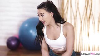 Dark Hair Hot makes dyke trainer squirt