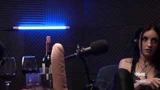 VICTORIA DIAS AND THE DOMMECAST PEDESTRIAN WITH VITORIA VONTEESE #4