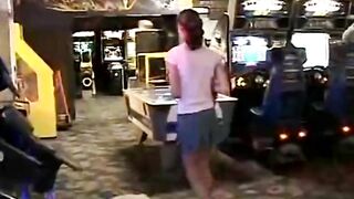 Eighteen finger bang herself inside her vehicle