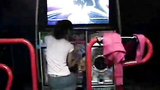 Eighteen finger bang herself inside her vehicle