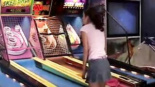 Eighteen finger bang herself inside her vehicle