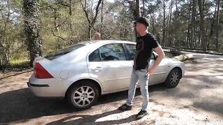 Geile seks into het bos